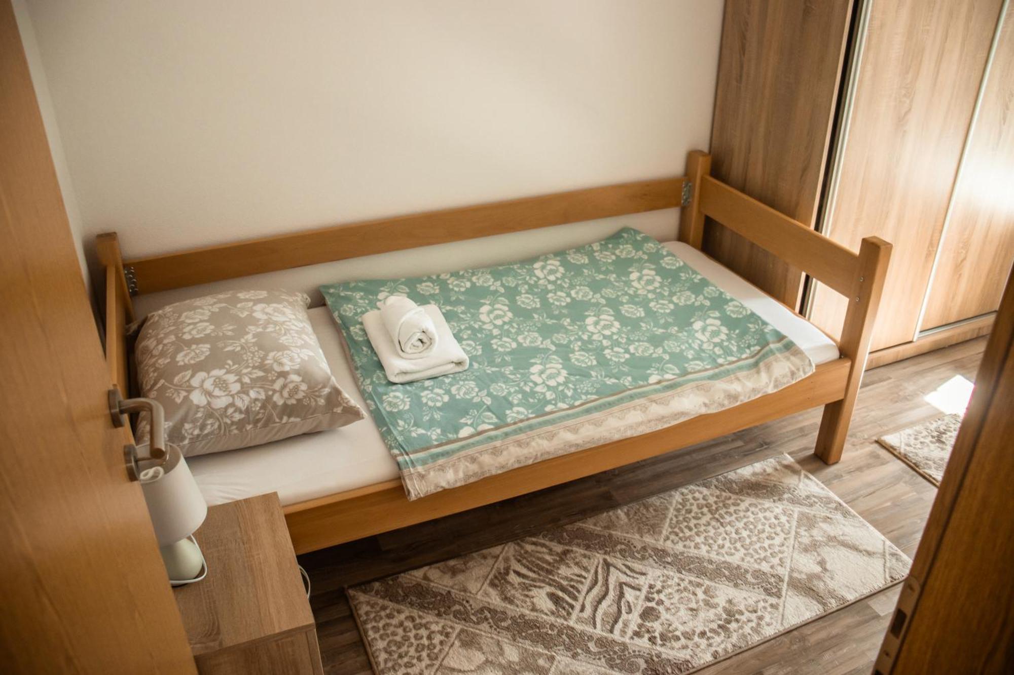 Apartments Basic Вісоко Екстер'єр фото