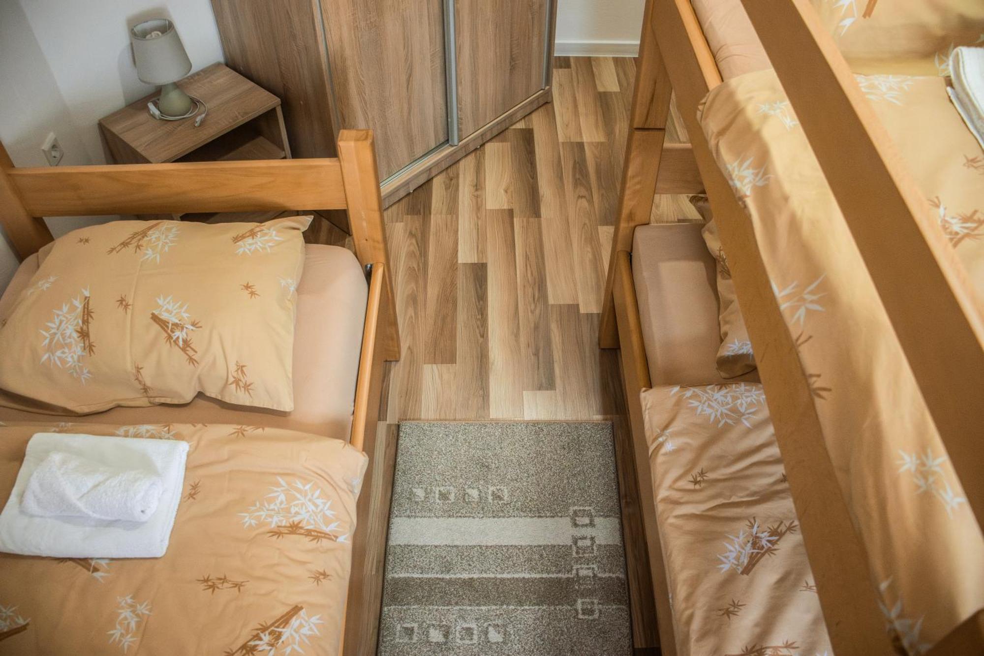 Apartments Basic Вісоко Екстер'єр фото